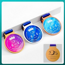 Medal with 25 and Place Detail